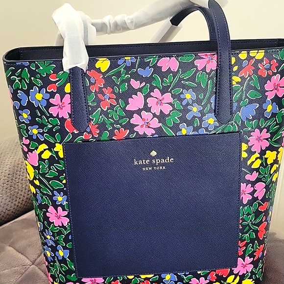 kate spade Handbags - Kate Spade purse...new